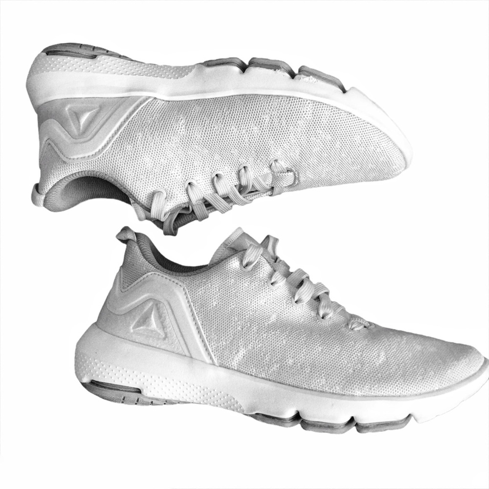 Reebok Memory Tech gray women’s shoes Sz 7.5